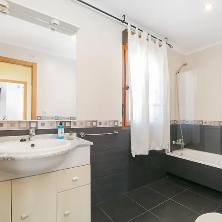 Fantastico Junto Al Mar By