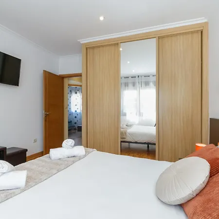 Fantastico Junto Al Mar By