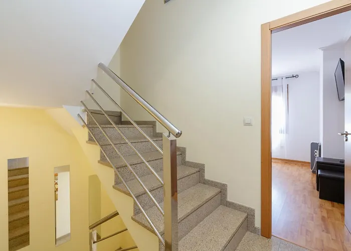 Fantastico Junto Al Mar By