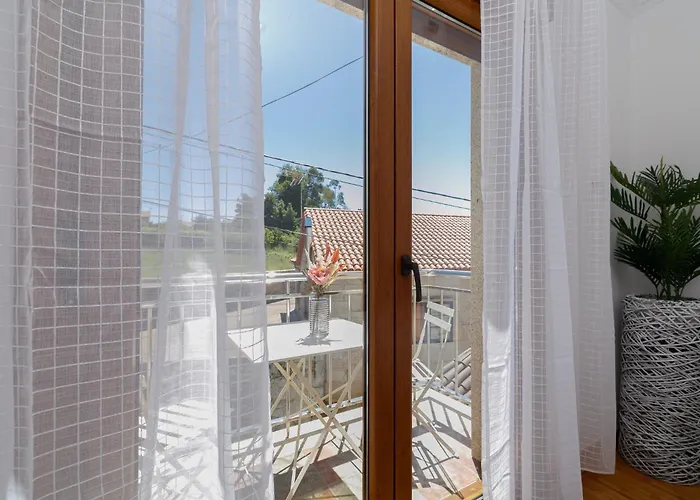 Fantastico Junto Al Mar By